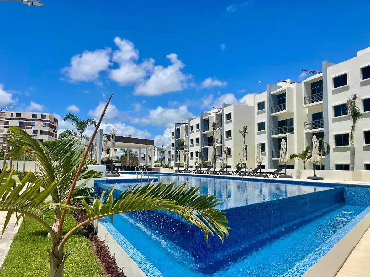Tropical Modern Condo - Amazing Pool! Cancun