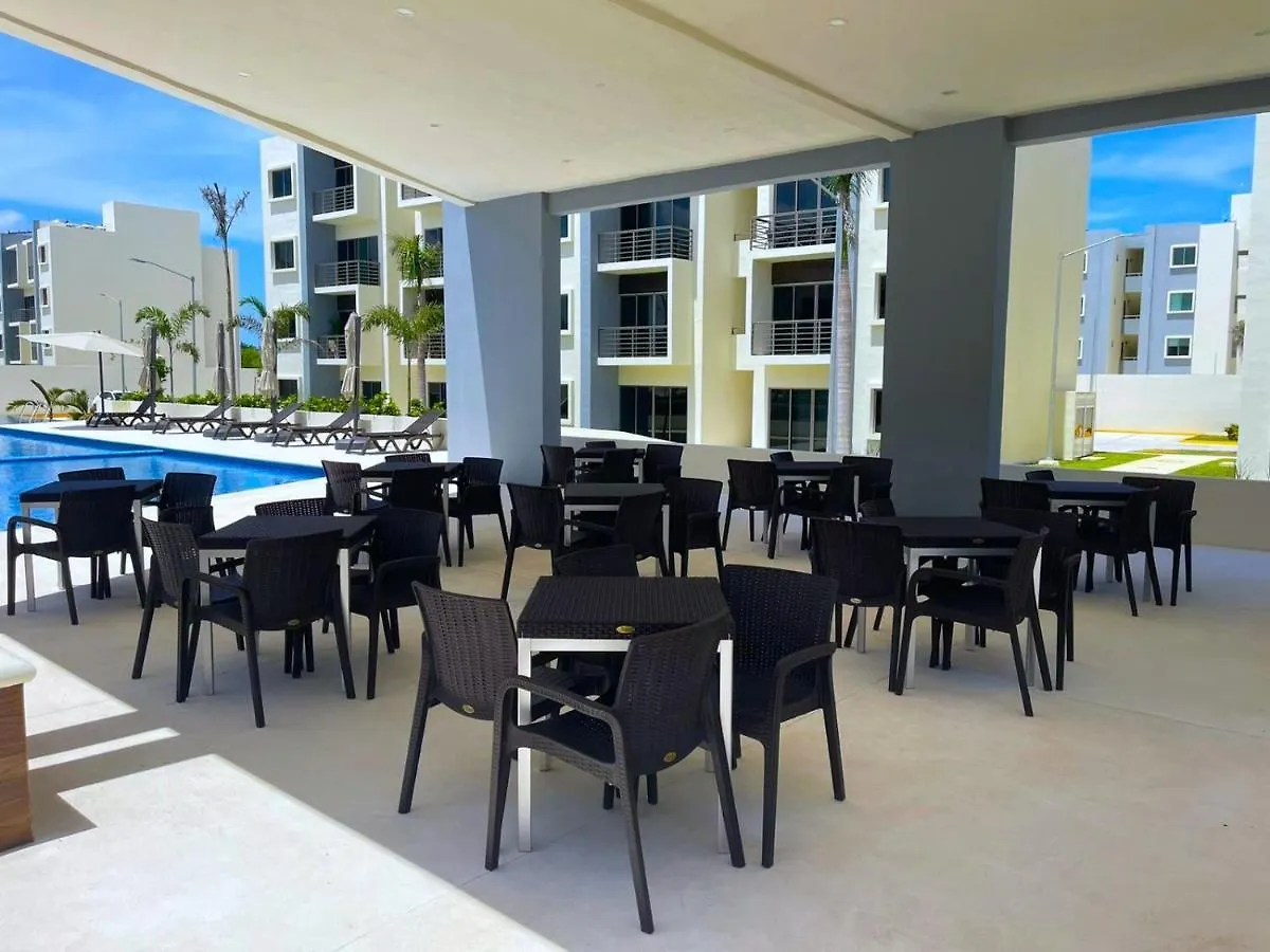Tropical Modern Condo - Amazing Pool! Cancún