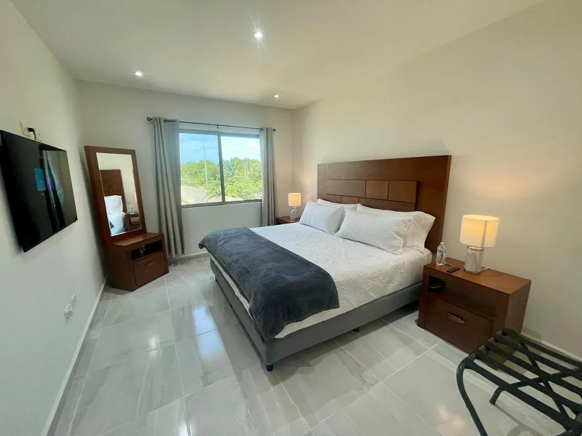 Tropical Modern Condo - Amazing Pool! Cancun 0*,  Mexico