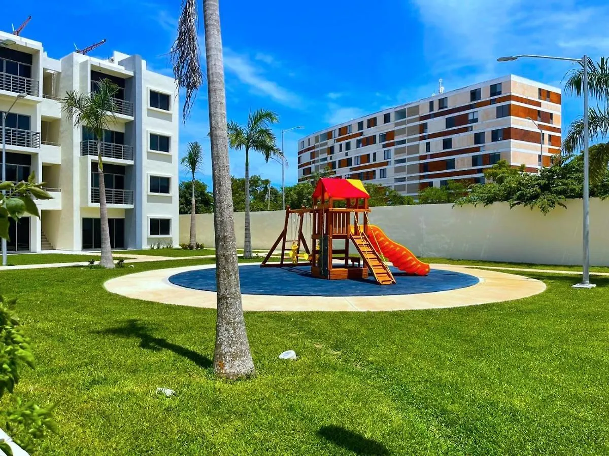 Tropical Modern Condo - Amazing Pool! Cancun Apartment